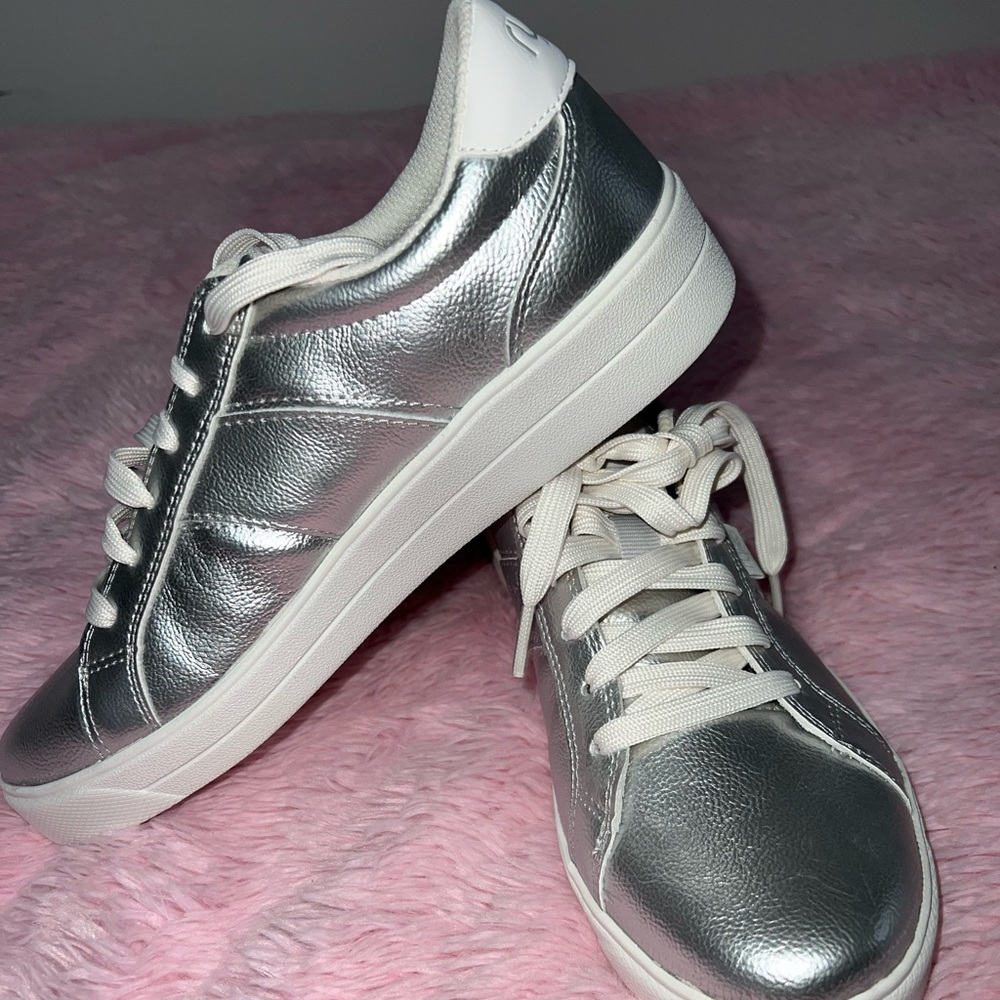 RYKA Viv Classic Silver Sneaker NEW! Size 8m